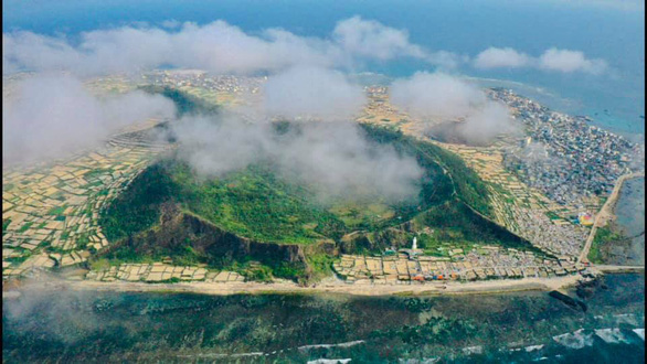 Quảng[-]Ngãi[-]đề[-]xuất[-]xây[-]sân[-]bay[-]ở[-]đảo[-]Lý[-]Sơn